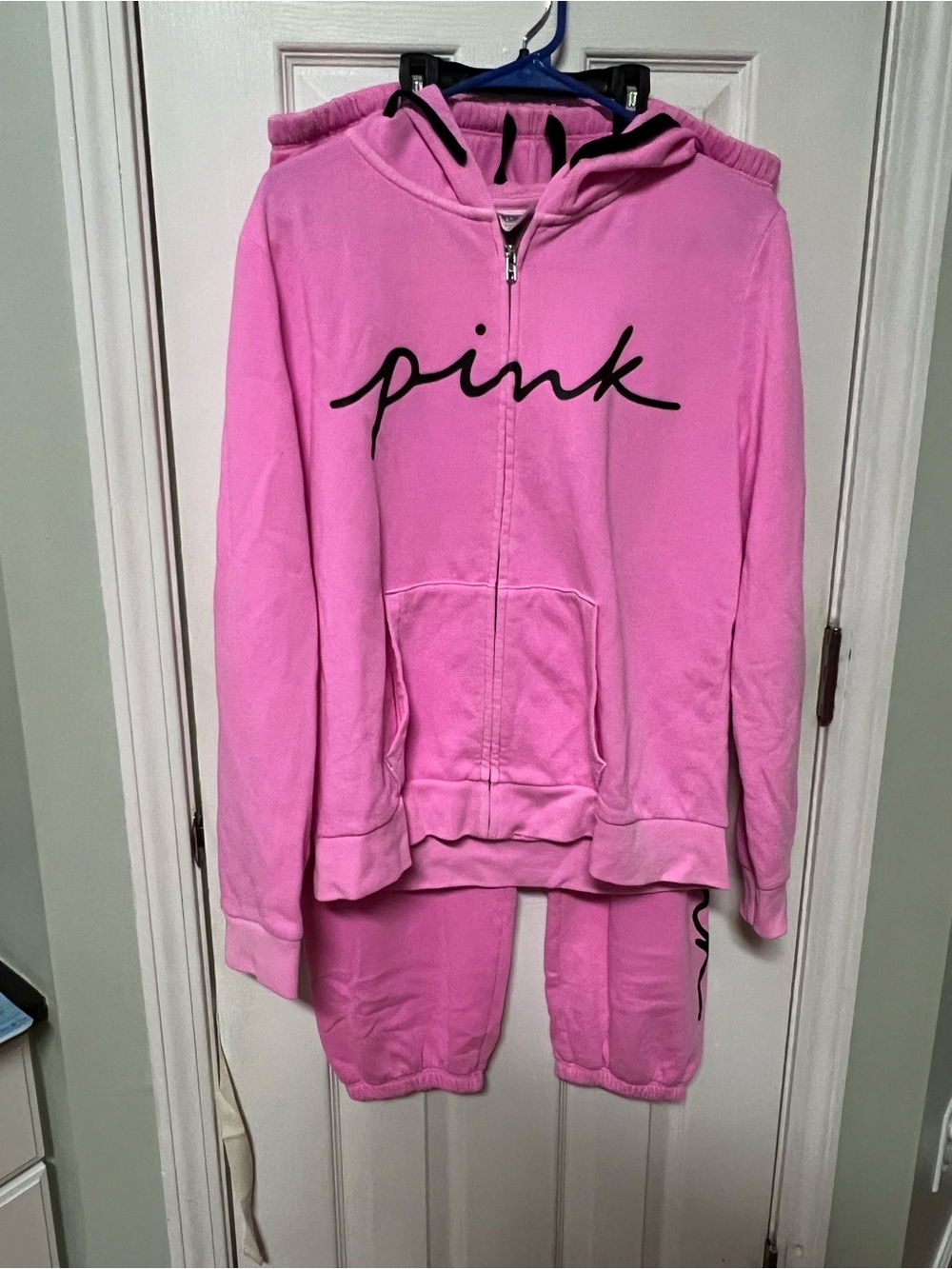 PINK Victoria's Secret Bubblegum Pink Zip-Up Matching Sweatsuit Set